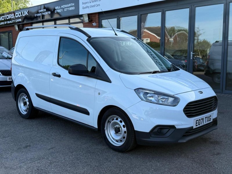 FORD TRANSIT COURIER 1.5 TDCi Leader L1 Euro 6 (s/s) 4dr