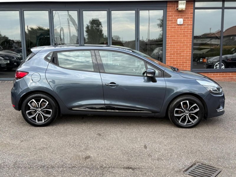 RENAULT CLIO 1.5 dCi Play Euro 6 (s/s) 5dr