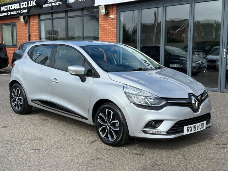 RENAULT CLIO 1.5 dCi Play Euro 6 (s/s) 5dr